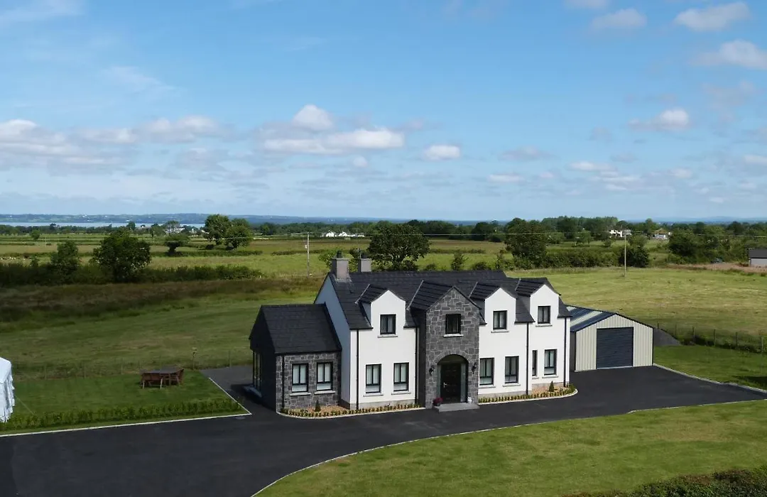 Boutique Country House Aldergrove-1